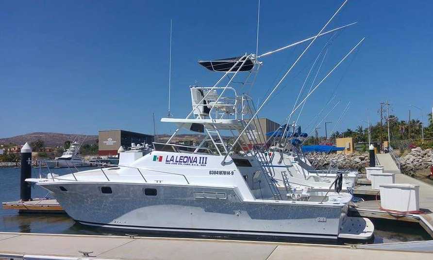34 ft Luhrs "Leona III" Puerto los Cabos fishing Charter