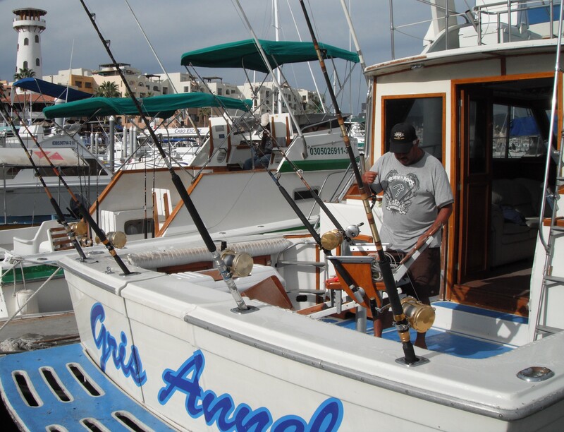 Fiesta Sportfishing Cabo Charter on this 42ft Uniflite "Gris Annel"